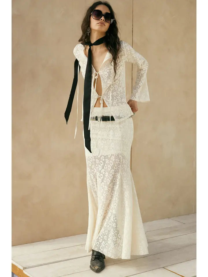 Lace Mermaid Maxi Skirt (cream)