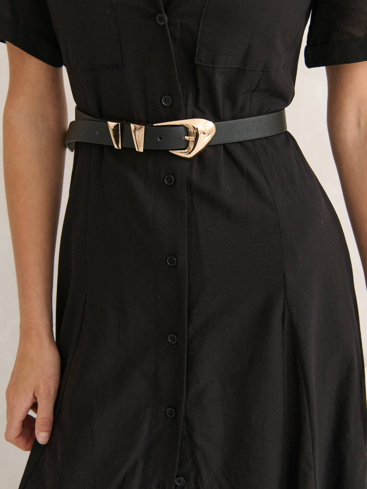 Pebble Dome Buckle Belt in Black - GEORGE-MARY'S