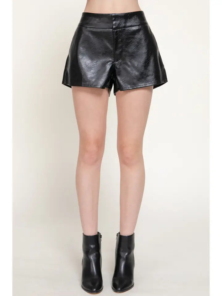 Faux Leather Shorts (black)