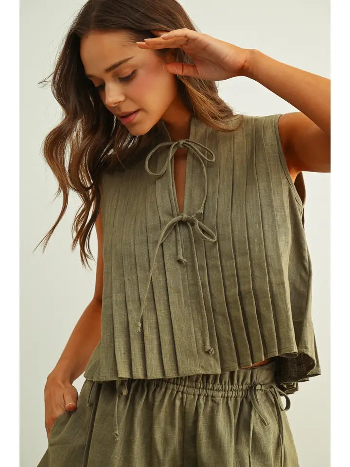Beckett Linen Pleat Top (olive) - GEORGE-MARY'S