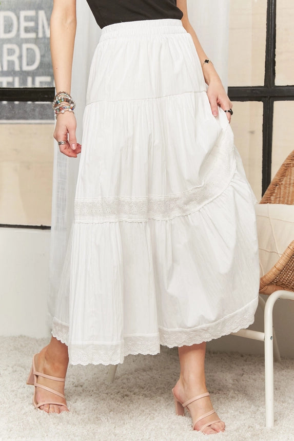 Lorraina Lace Trim Skirt (white)