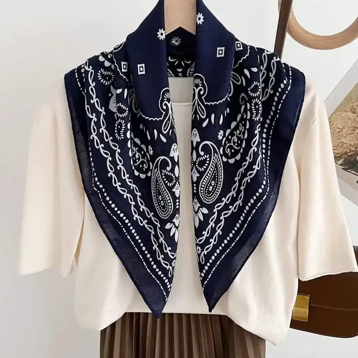 Paisley Print Scarf (navy/white)