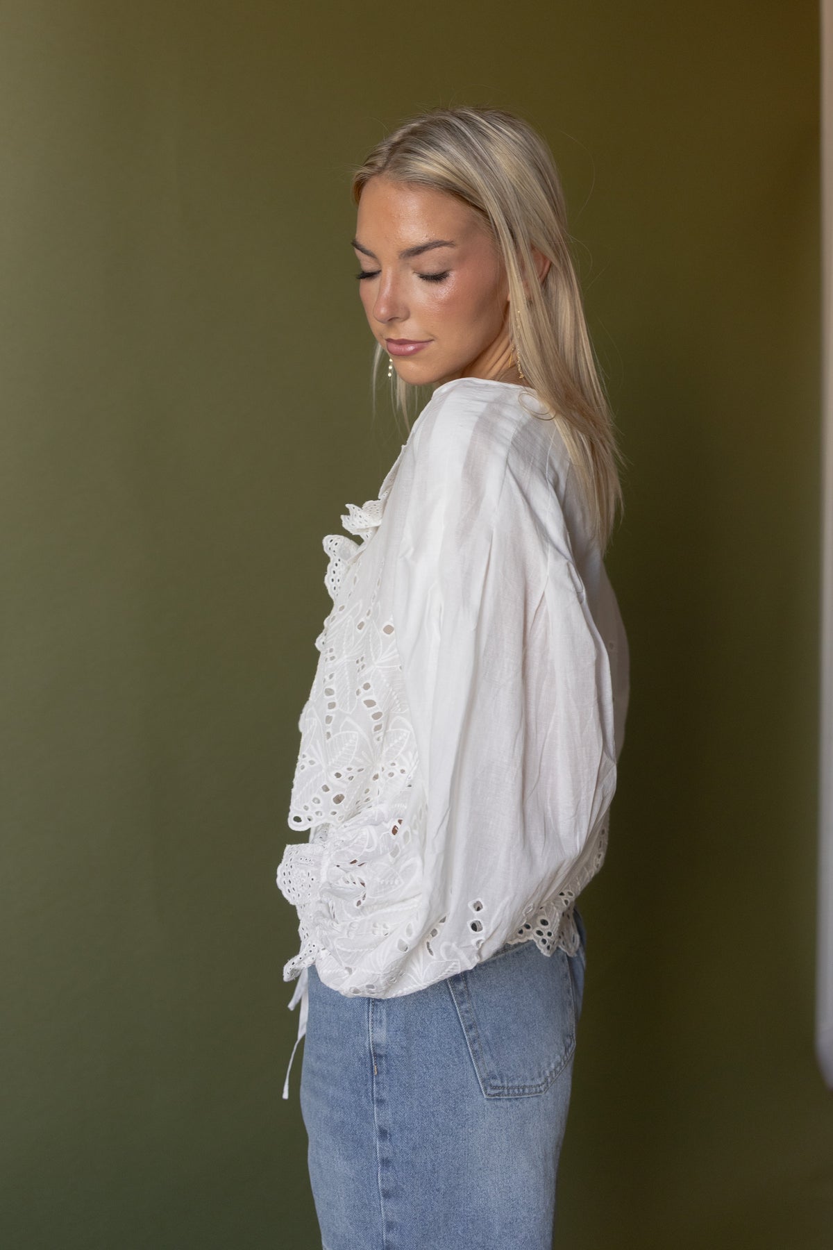 Theo Scalloped Bouse