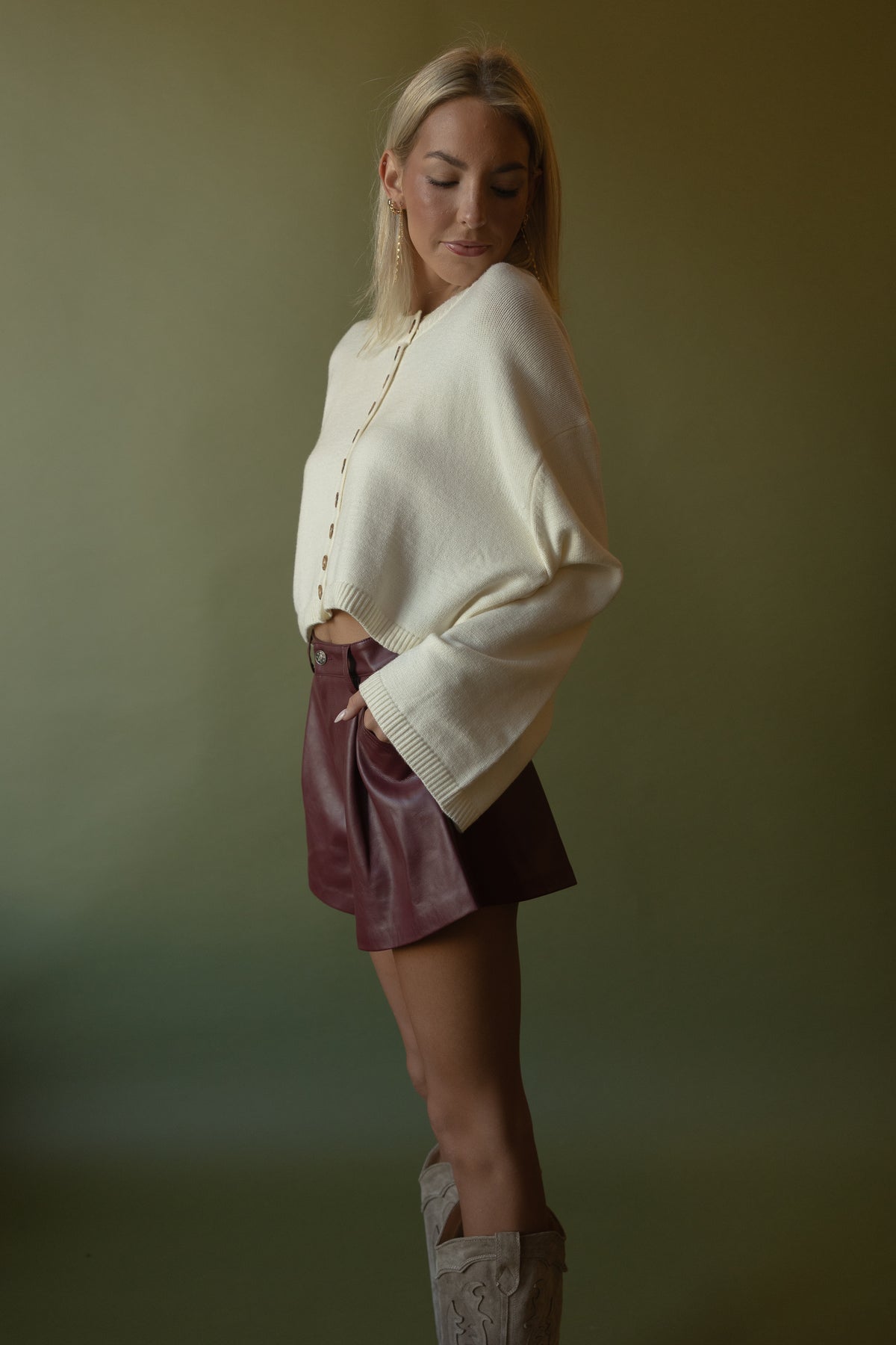 Franklin Flared Shorts (maroon) - GEORGE-MARY'S