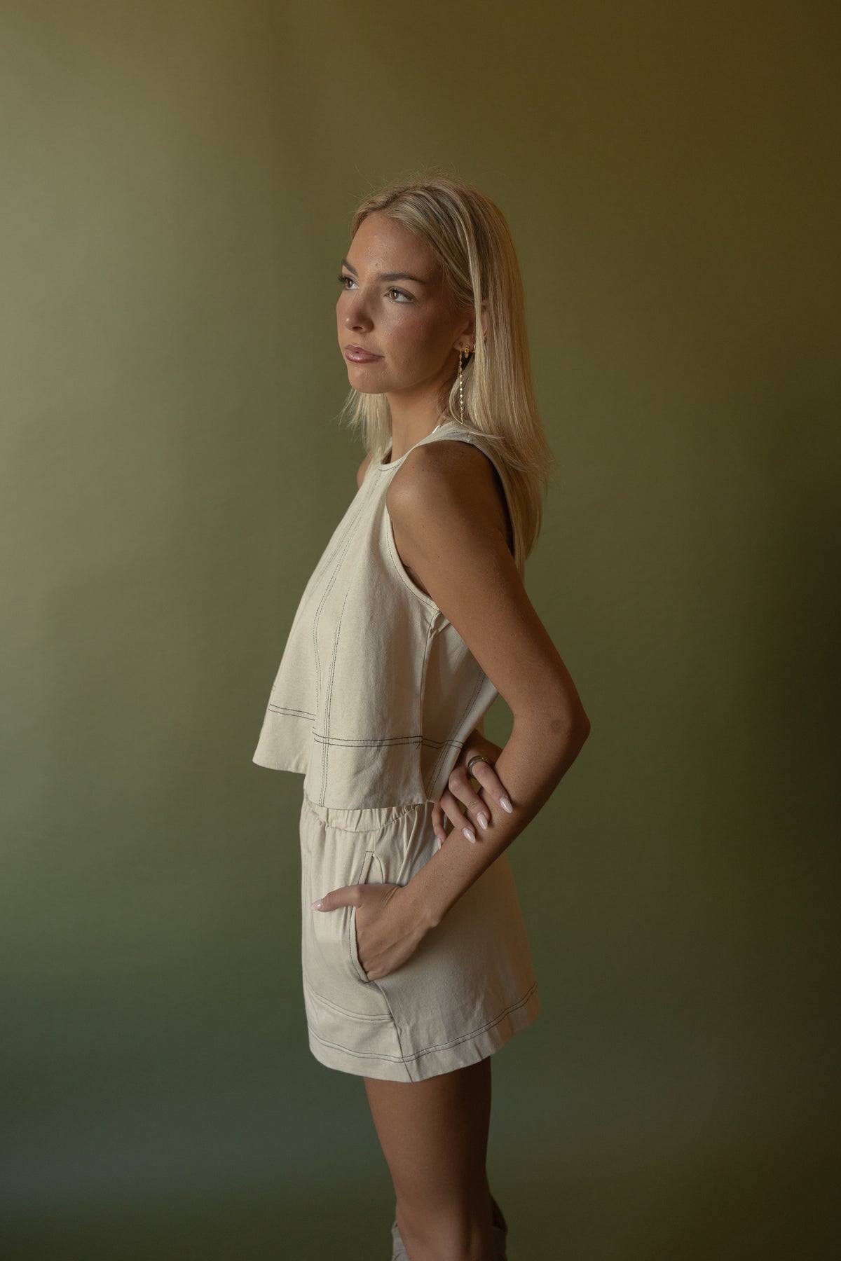 Contrast Stitched Shorts (taupe)