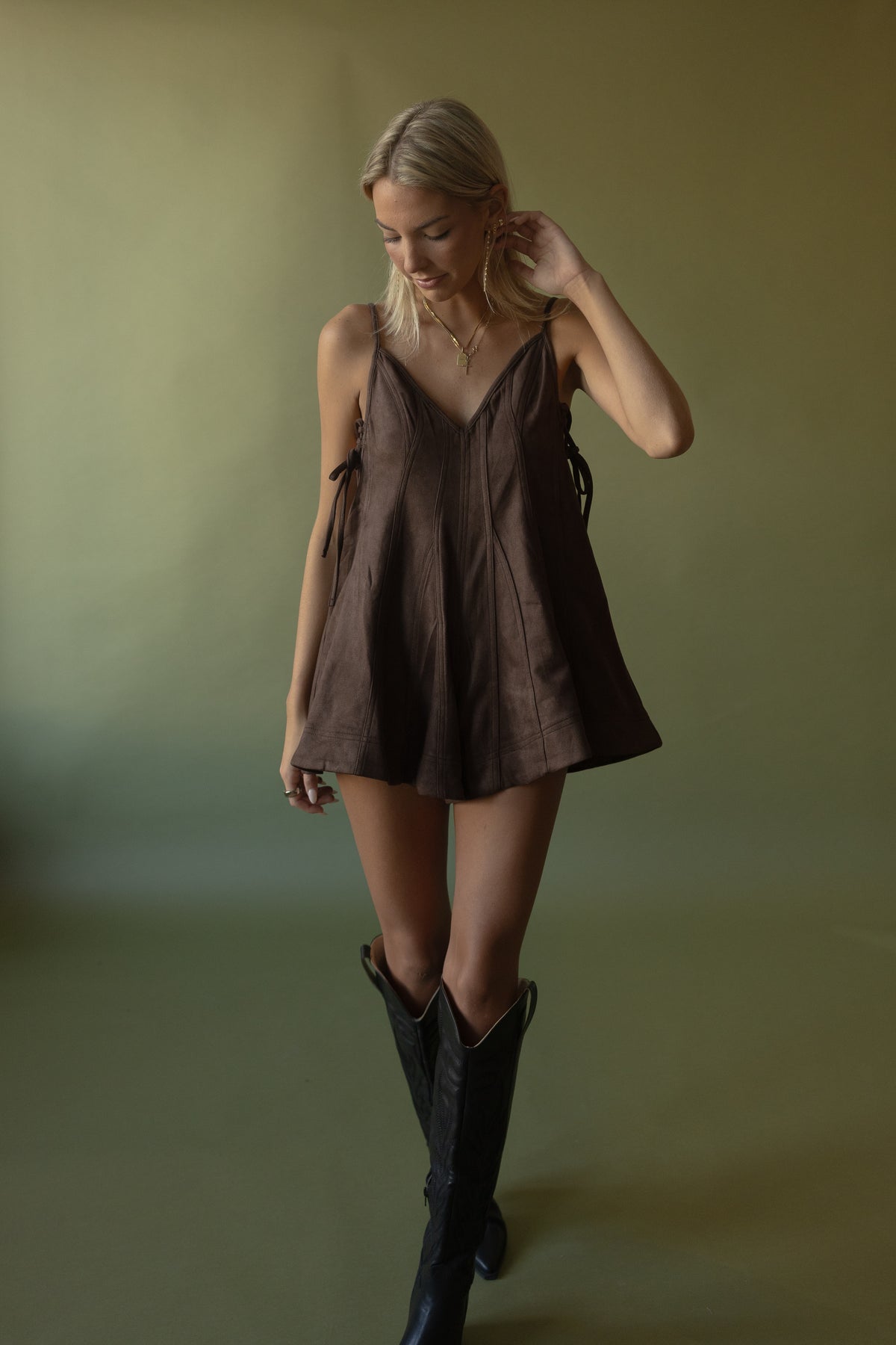 Reeves Suede Jumper (brown)