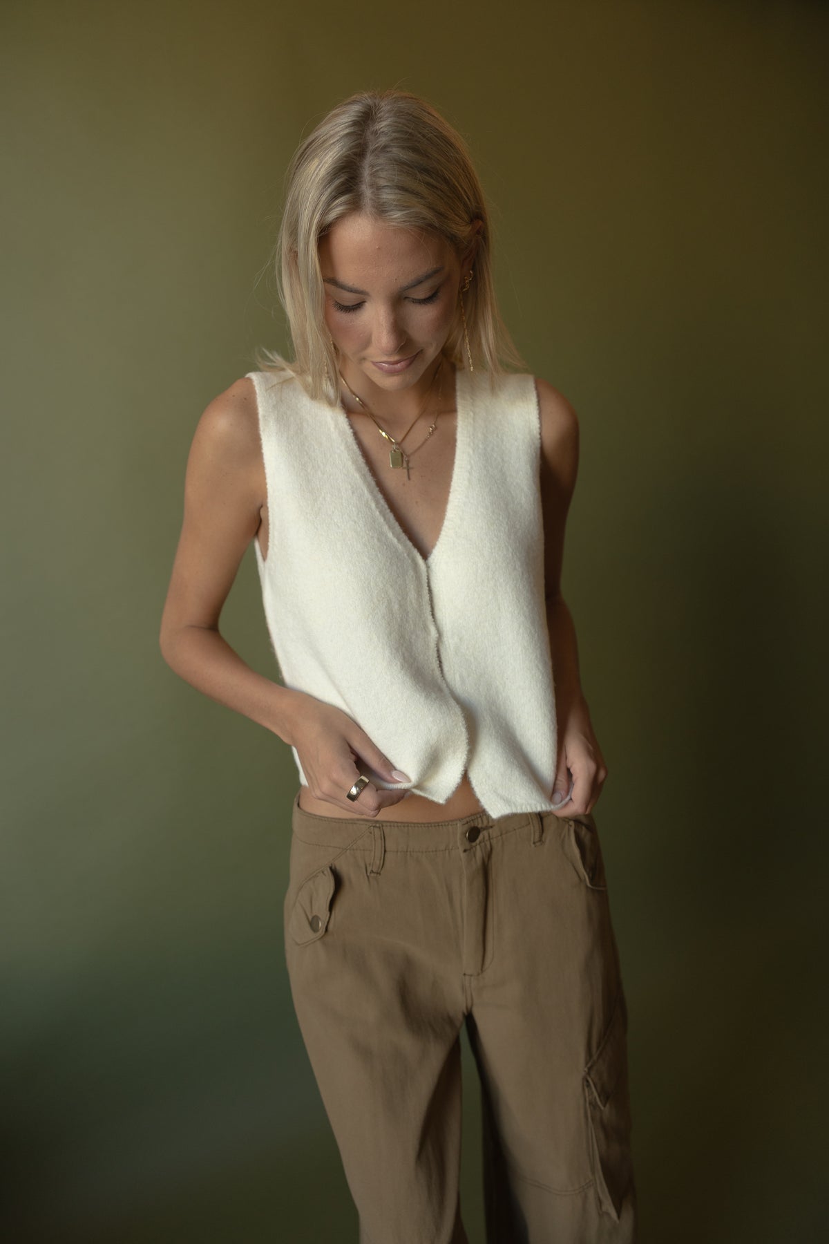 Keyhole Button Vest