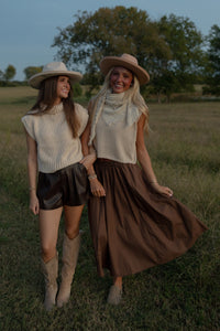 Arthur Turtleneck Sweater (ecru) - GEORGE-MARY'S