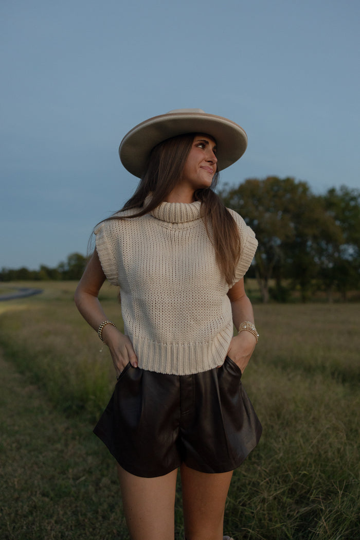 Arthur Turtleneck Sweater (ecru) - GEORGE-MARY'S